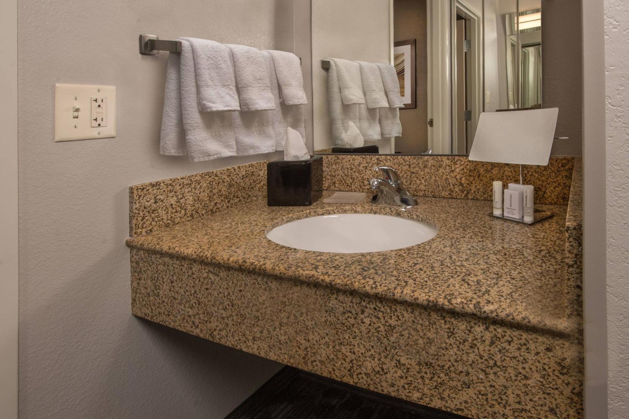 Hotel Courtyard By Marriott Dulles Town Center Sterling Esterno foto